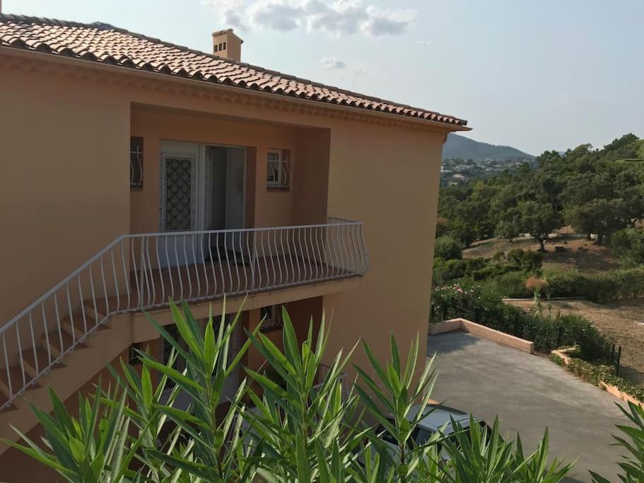 Agreable Appartement Vue Mer لي إيسامبر المظهر الخارجي الصورة